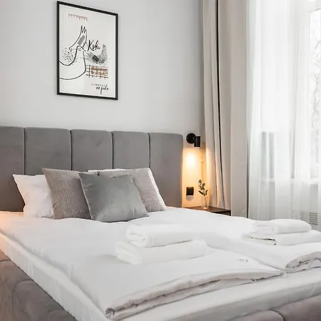 Modern Centrally Located - By Upstairs Krakau