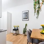 Apartament Modern Centrally Located - By Upstairs